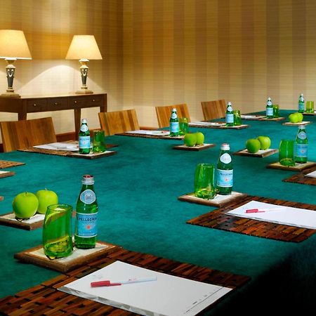 Dead Sea Marriott Resort&Spa Sweimeh Business bild Meeting room at the InterContinental Hotel, London, Park Lane