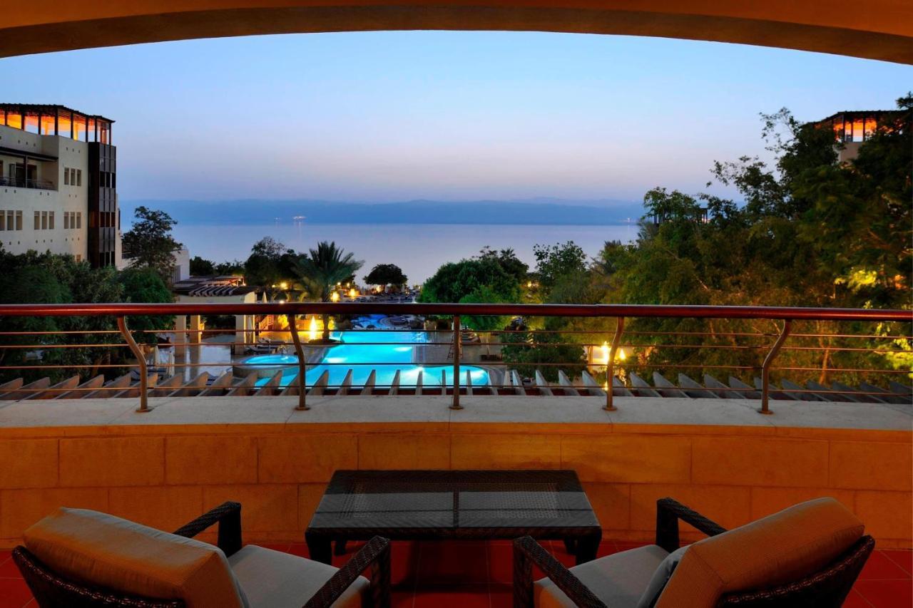 Dead Sea Marriott Resort&Spa Sweimeh Exteriör bild View from a suite at the Four Seasons Hotel, Los Angeles