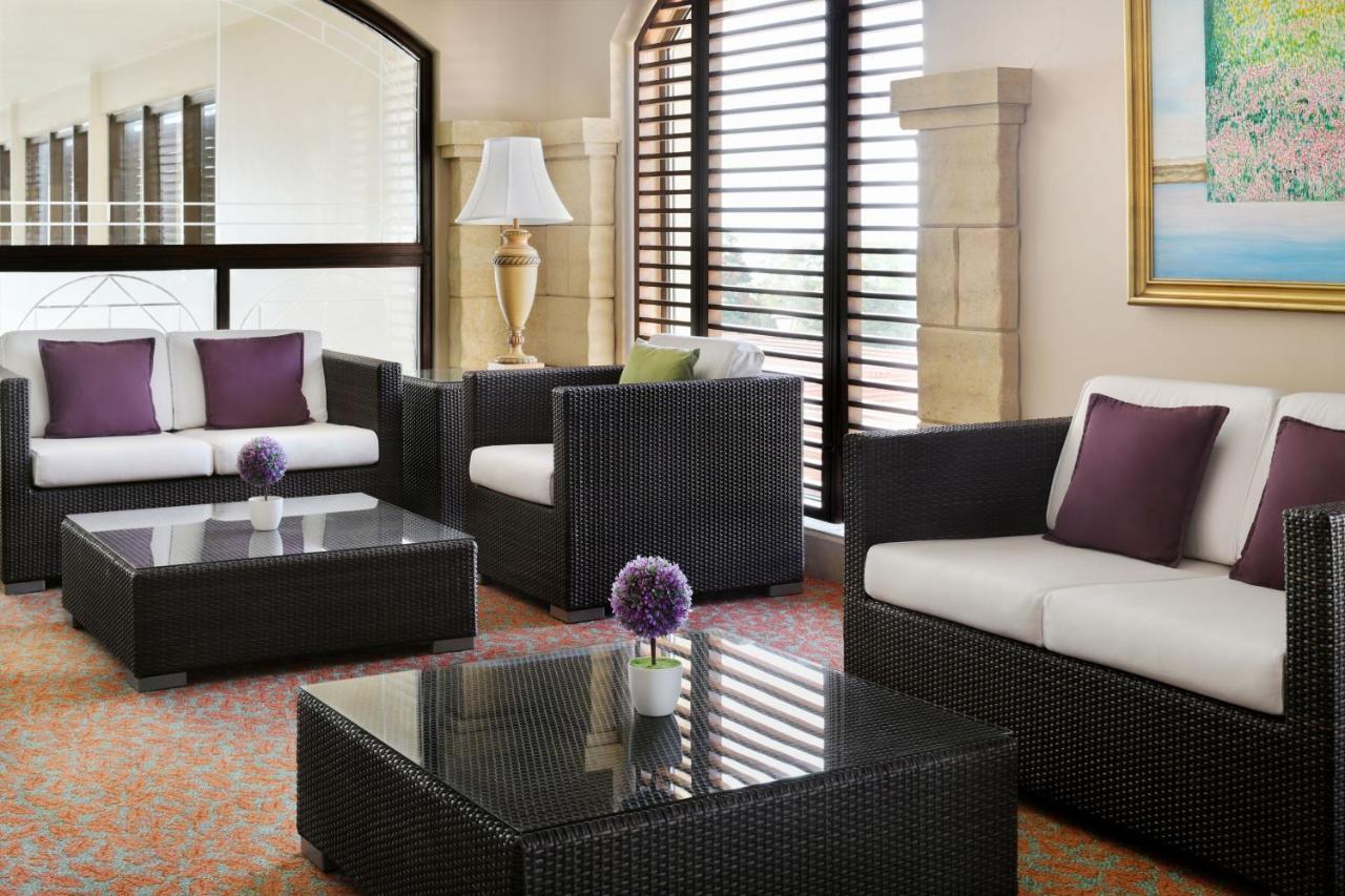 Dead Sea Marriott Resort&Spa Sweimeh Exteriör bild The interior of the hotel
