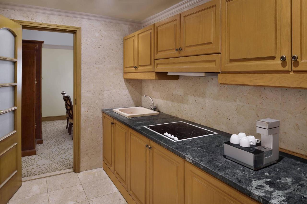 Dead Sea Marriott Resort&Spa Sweimeh Exteriör bild A kitchen